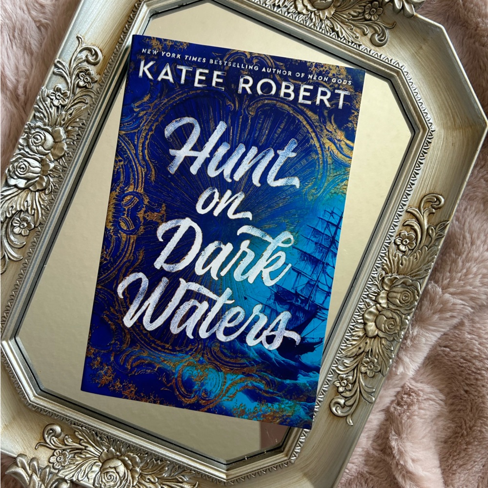 Hunt On Dark Waters by Katee Robert - Romance Book